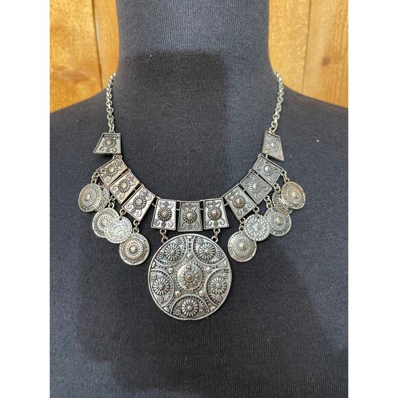 Women's Statement Necklace and Earring Set Silver Boho GUC - Picture 3 of 8